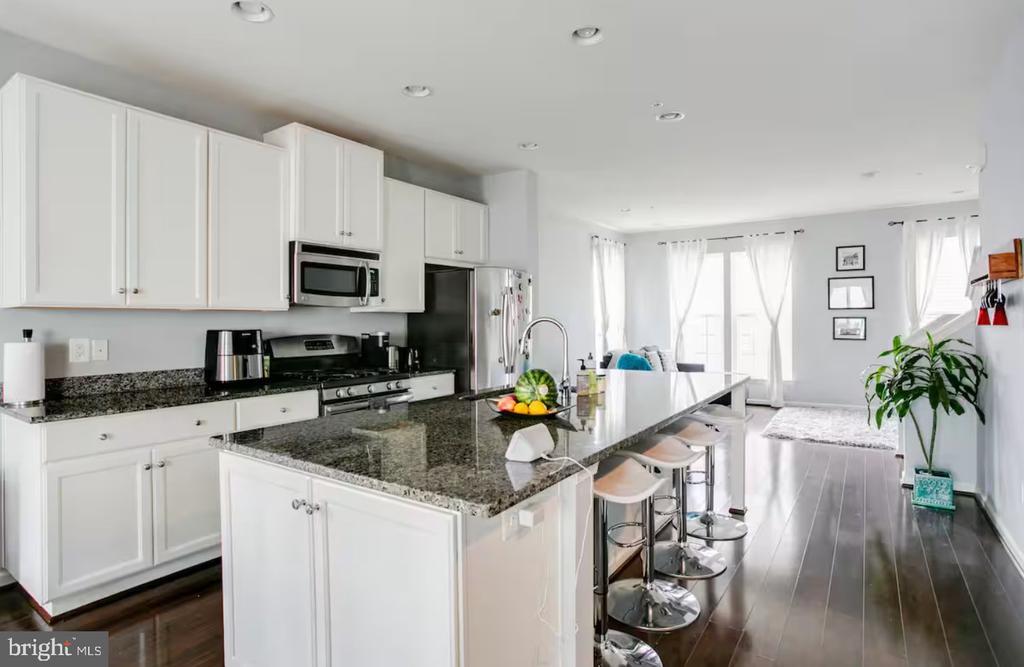 Foto principal - 22517 Phillips St