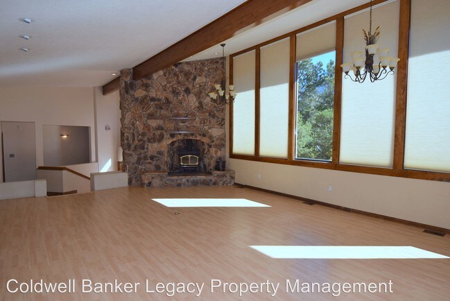 Building Photo - 1223 Rockrose Rd NE