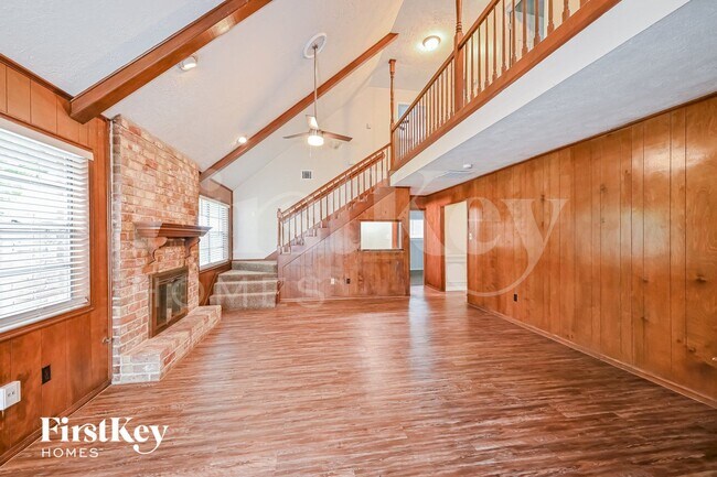 Foto del edificio - 3806 Fairvalley Dr