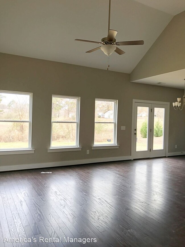 Building Photo - 4 br, 2 bath House - 4313 Segars Cove