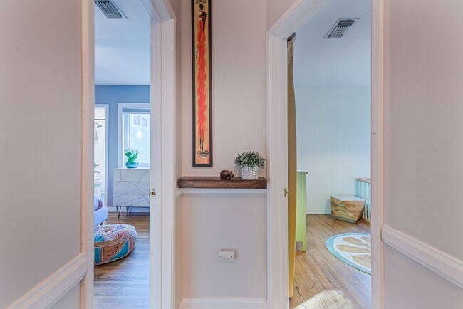 Foto del edificio - 16604 Gilmore St