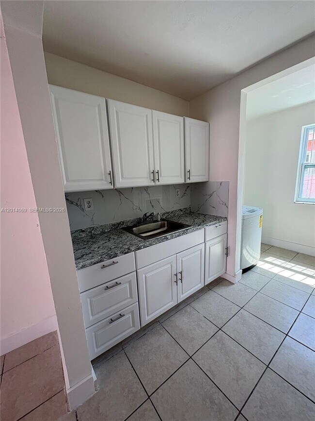 Foto del edificio - 1491 NW 56th St