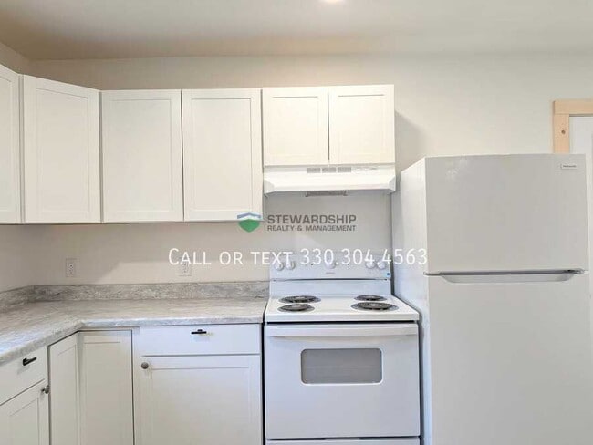 Building Photo - 227 E South St