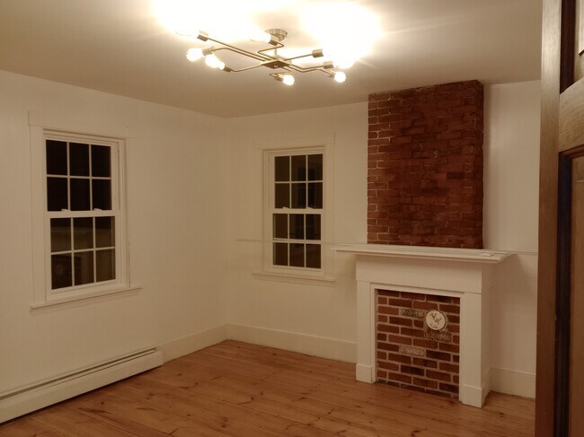 Bedroom - 31 High St