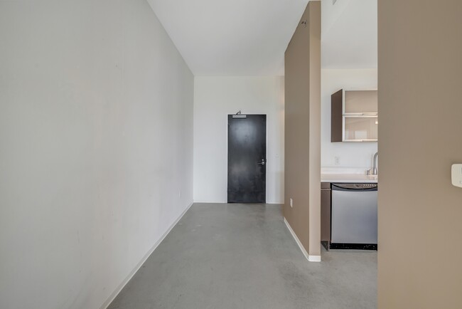 Building Photo - 2115 Yeaman Pl