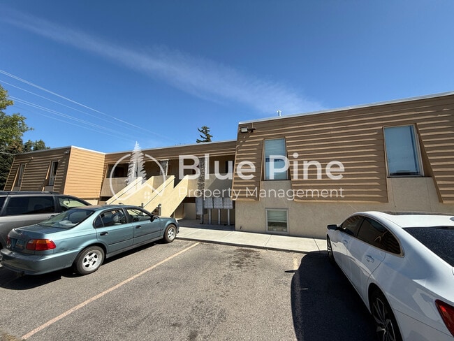 Foto del edificio - 1432 E 17th St