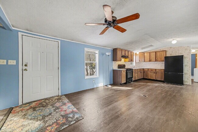 Foto del edificio - 3 Bedroom, 2 Bath Rental - $1450/month