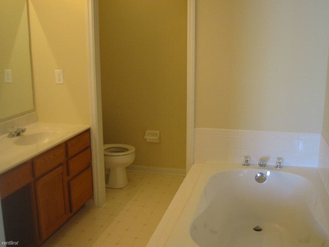 Building Photo - 2 br, 2 bath Condo - 5674 Harbourwatch Way