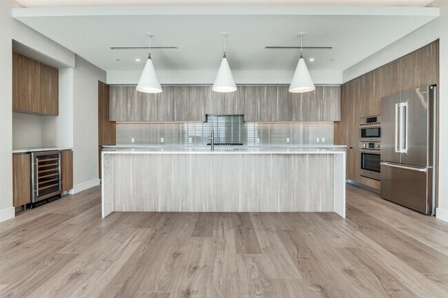 Foto del edificio - 3003 Maple Ave