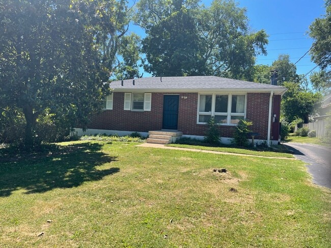 4 bd 2 ba including a basement apartment in a great East Nashville location - 4 bd 2 ba including a basement apartment in a great East Nashville location