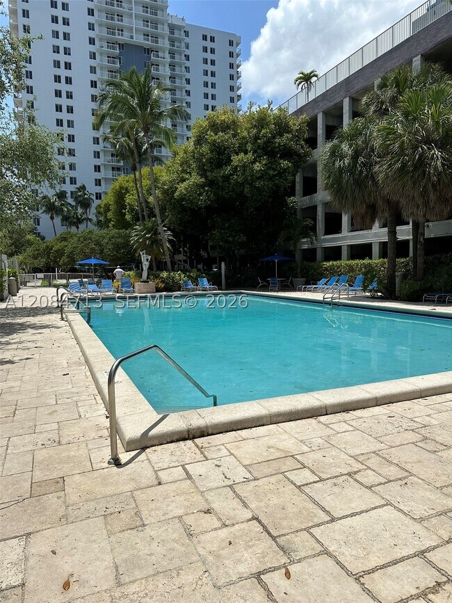 Building Photo - 850 N Miami Ave