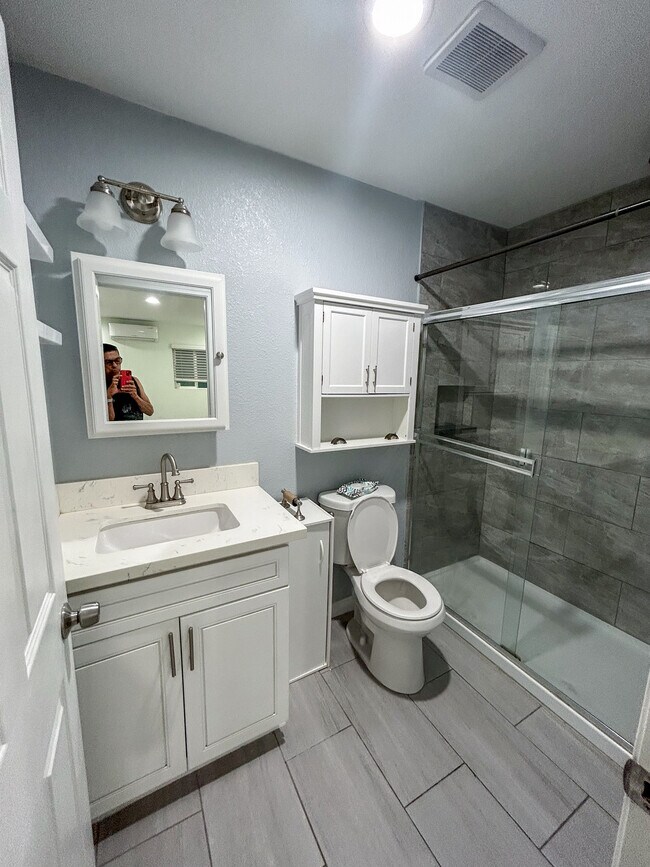 Bathroom Angle 1 - 15424 Bledsoe St