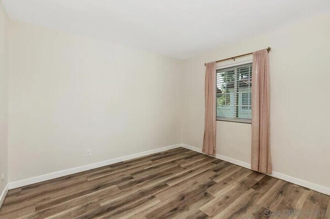 Foto del edificio - 767 Eastshore Terrace