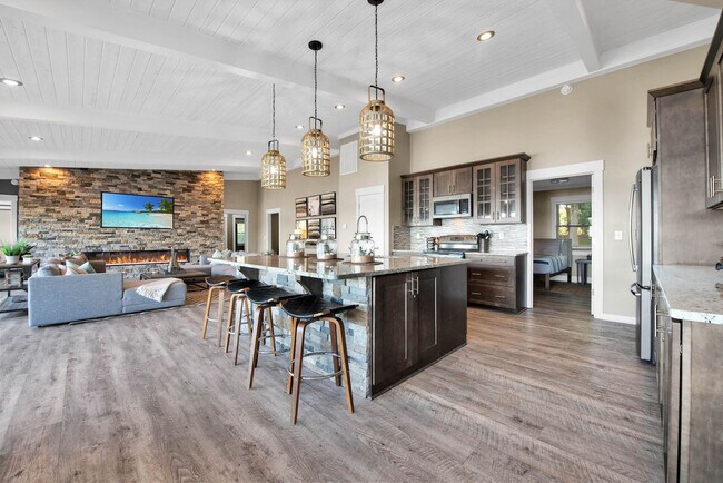 Foto del edificio - 643 Isle of Pines Rd
