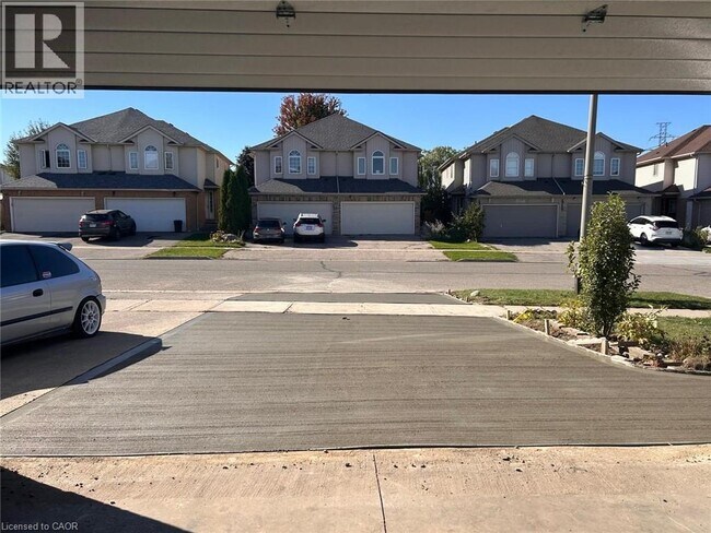 Photo du bâtiment - 154 Snowdrop Crescent