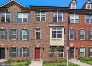 Building Photo - 15983 Marsh Pl