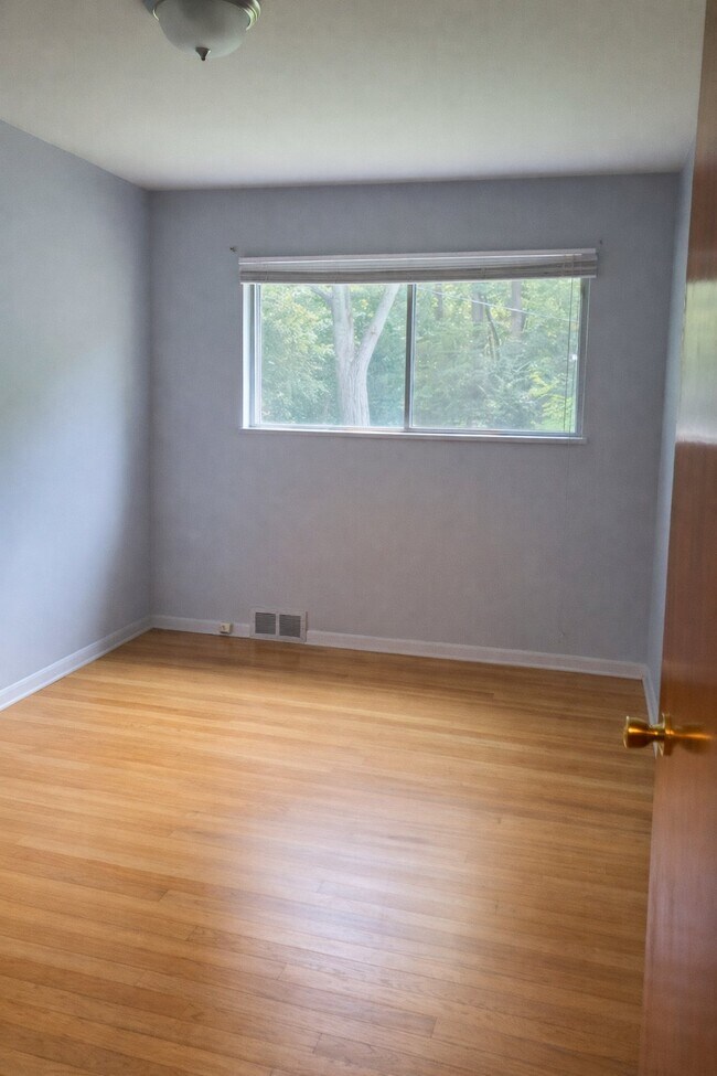 Foto del edificio - 707 Newport Pl