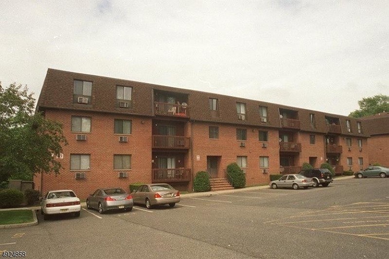 710 Mill St, Belleville, NJ 07109 Condo for Rent in Belleville, NJ