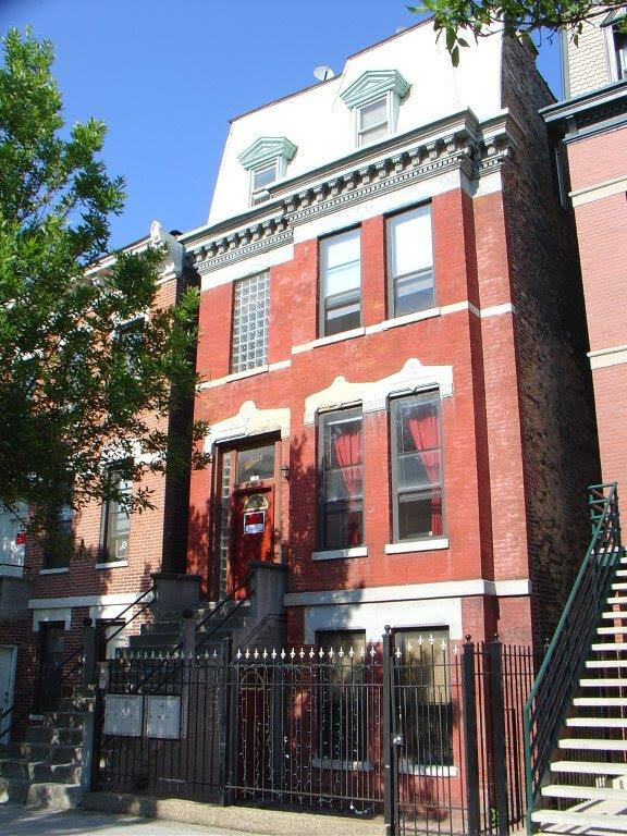 Primary Photo - 1021 S Racine Ave