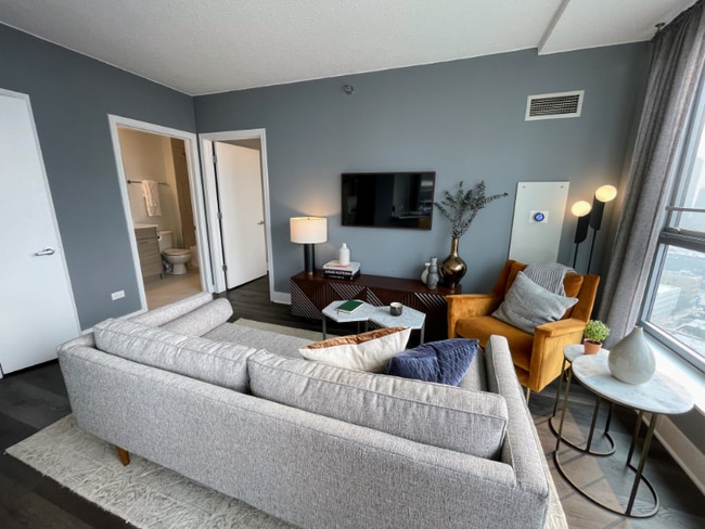 Building Photo - 300 Braun Alley