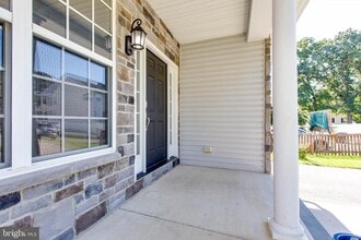 Building Photo - 130A Pineview Ave