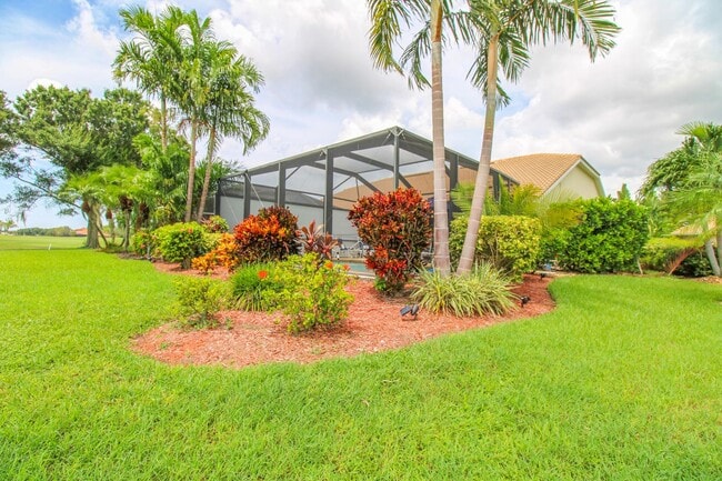 Building Photo - ** LELY RESORT SEASONAL PRIVATE POOL HOME ...