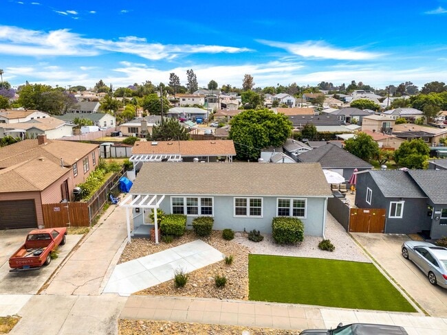 Building Photo - Recently Remodeled Home- MUST SEE!!!!!