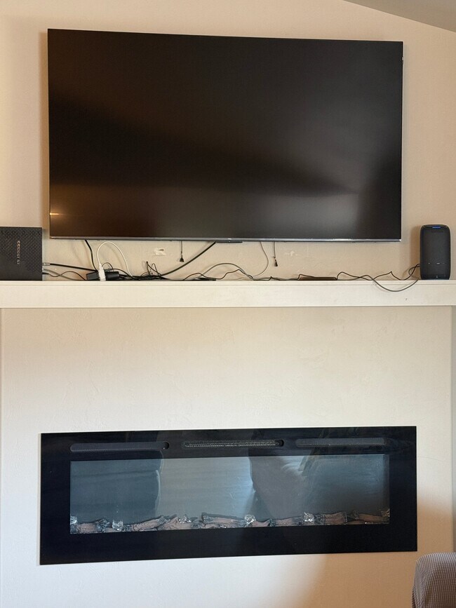 Foto del edificio - 517 Raven Ln