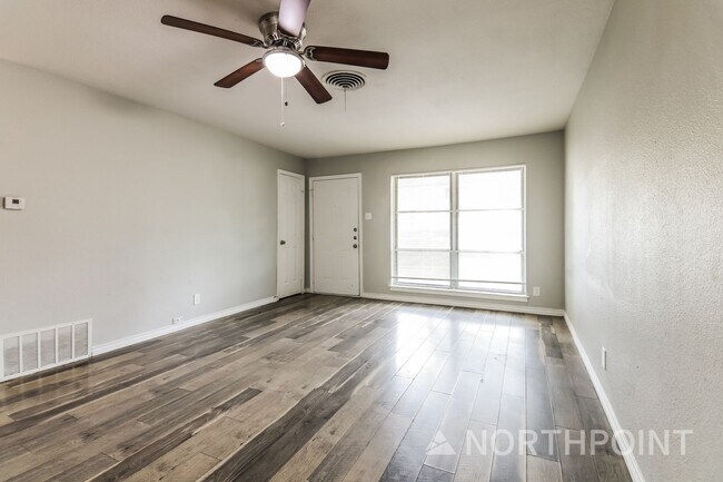 Foto del edificio - 3 BR/1BA | Newly Renovated Single Family Home | 1-Car Covered Parking | Shaded Yard!