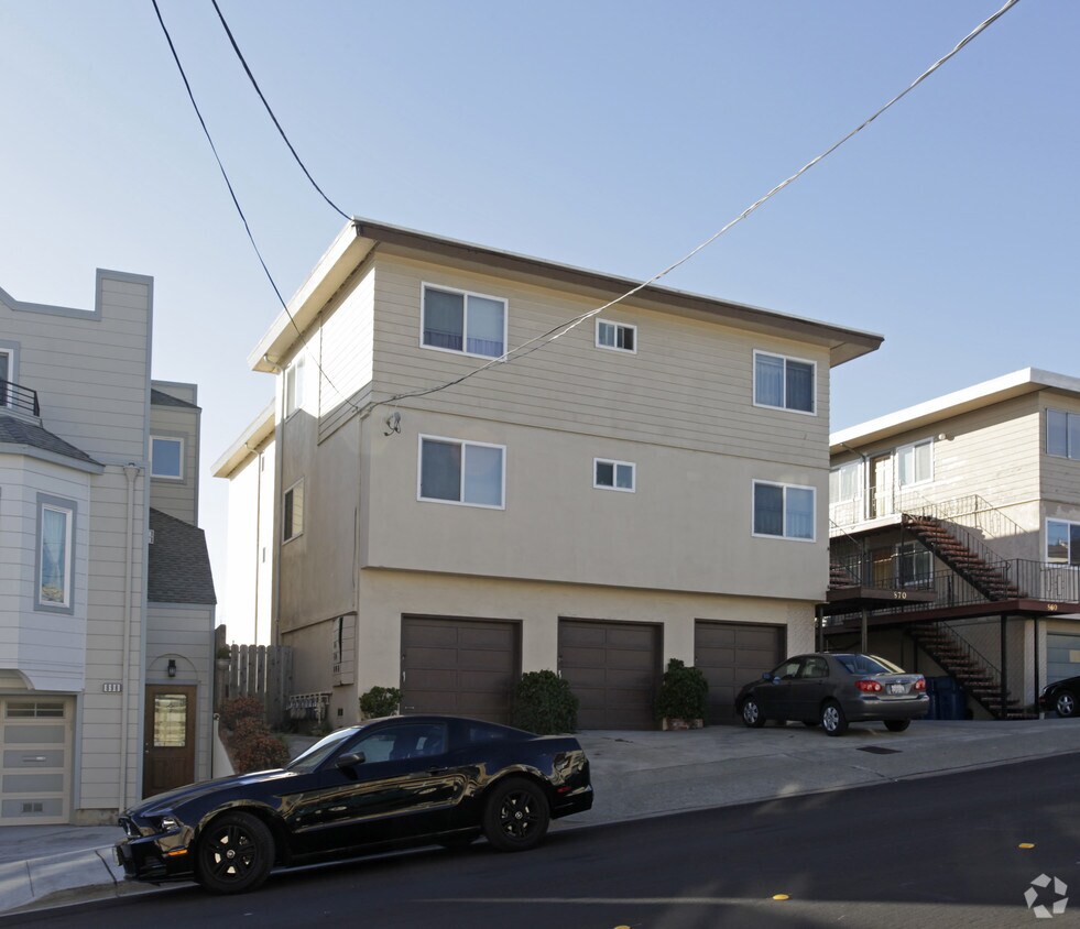 870 Hillside Blvd, Daly City, CA 94014 Apartments in Daly City, CA