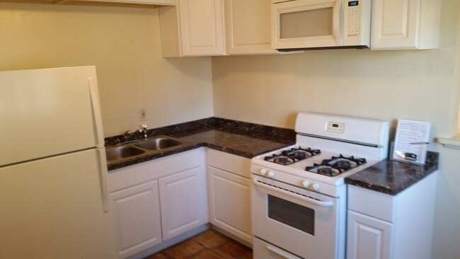 kitchen - 1011 9th St