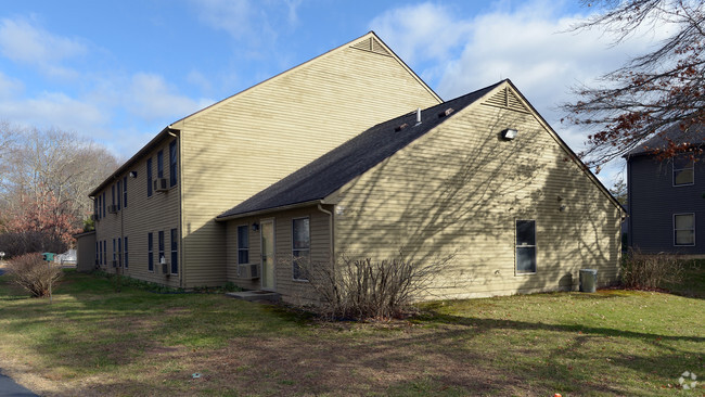 Building Photo - Canonchet Cliffs I