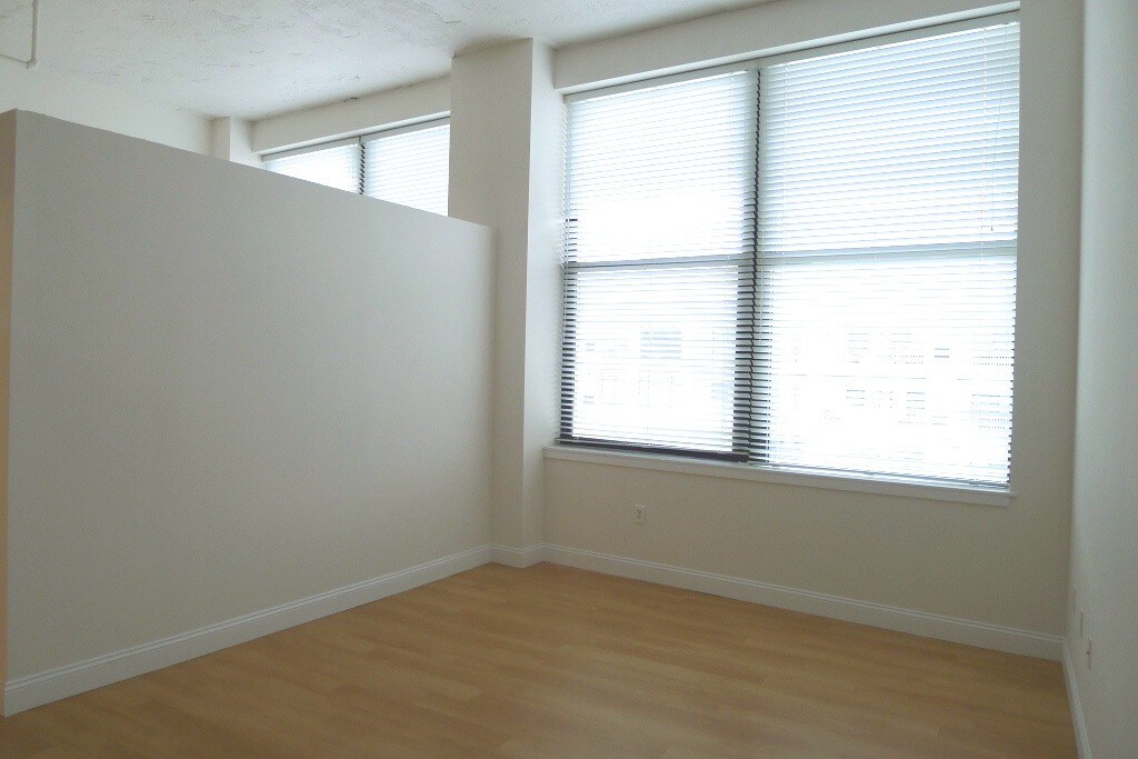Primary Photo - 4600 Woodward Ave