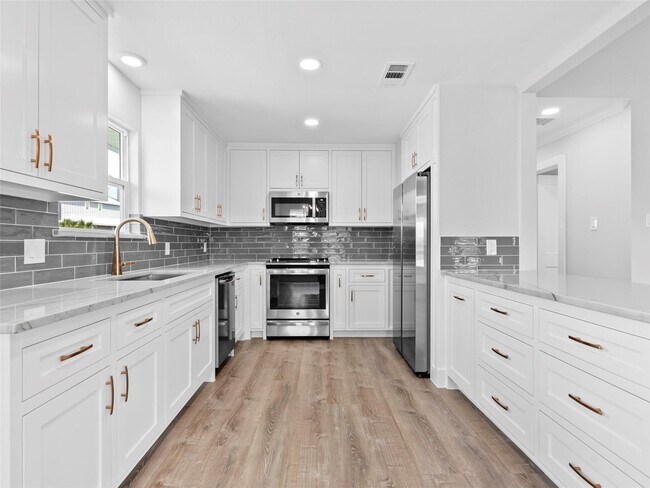 Foto del edificio - 1322 Oahu Dr