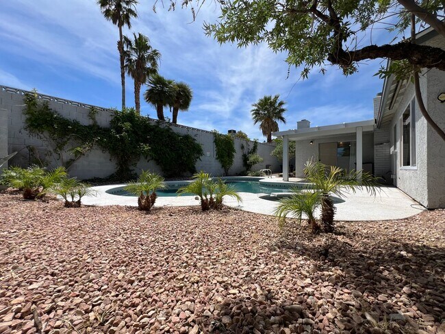 Building Photo - Spacious Single-Story Oasis with Private Pool and Spa Near in Spring Valley