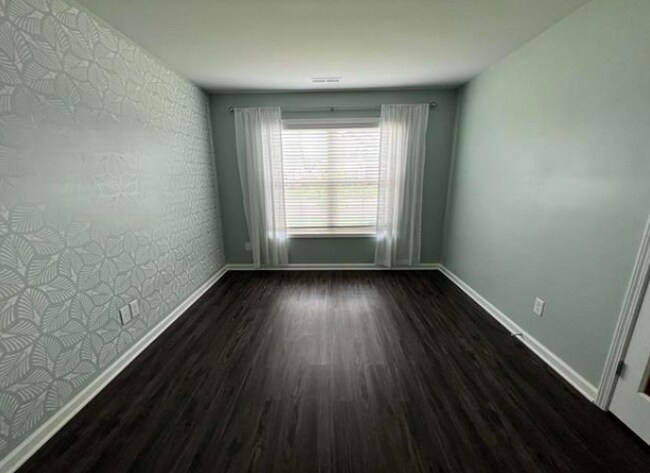 Foto del edificio - 125 Sublett Dr