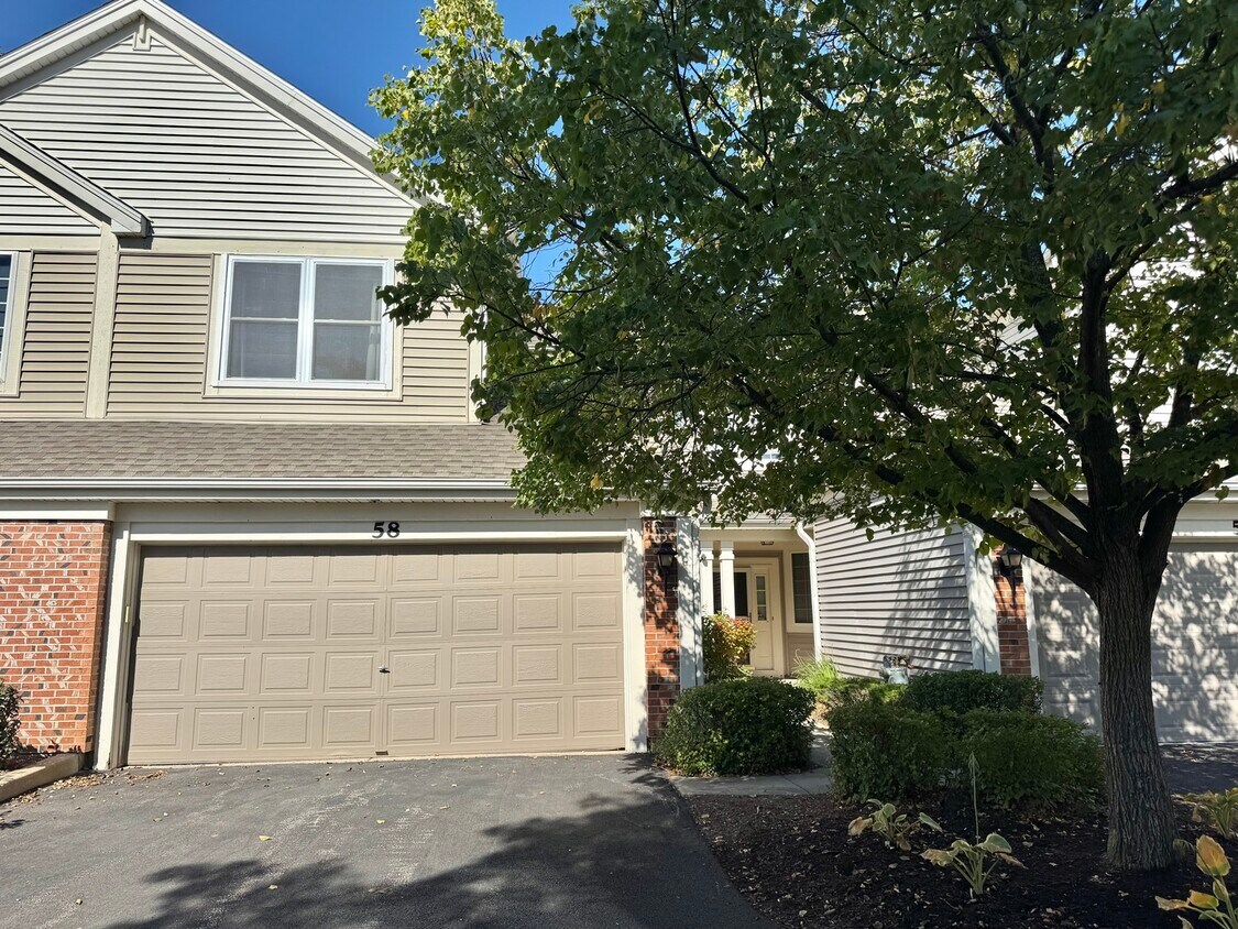 Foto principal - 58 W Briarwood Dr