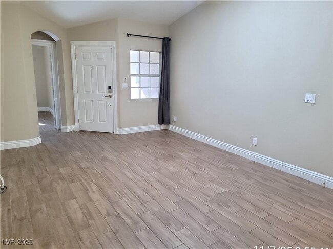 Building Photo - 8615 Little Fox St