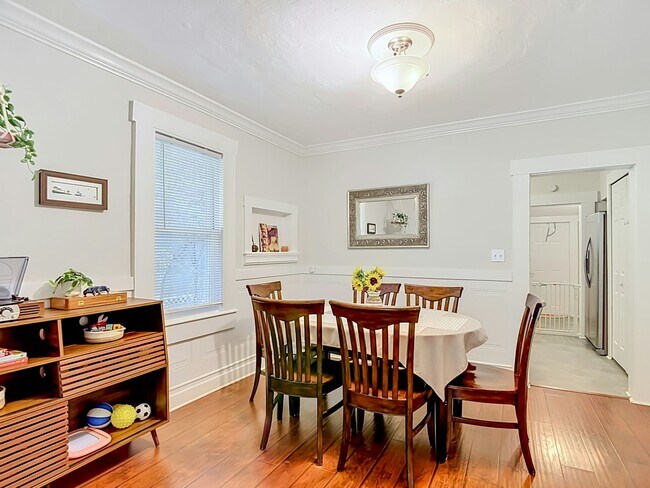 Foto del edificio - 115 E Lambright St
