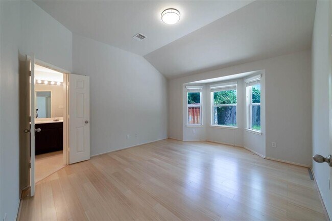 Foto del edificio - 6818 Hampden Point Ct