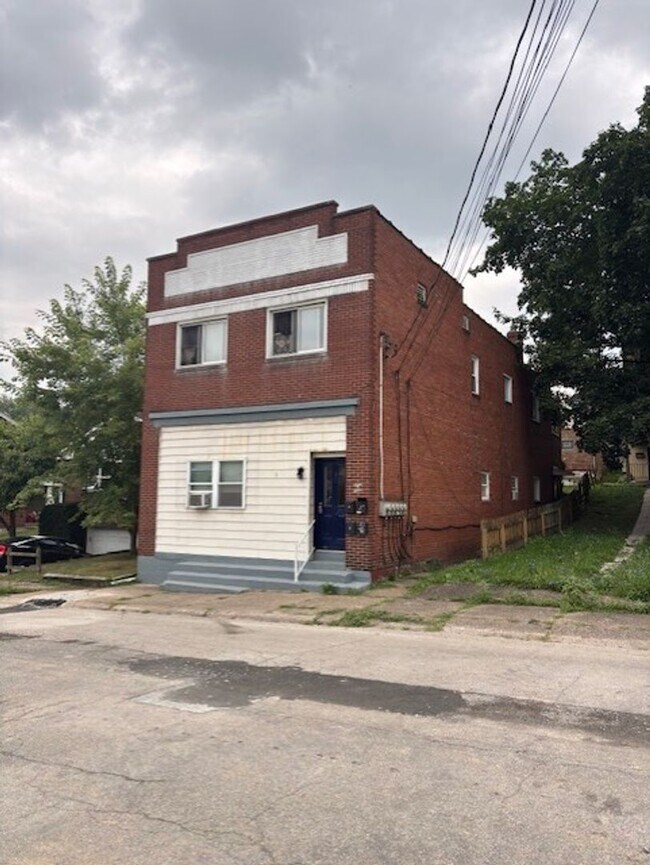 Foto del edificio - 812 Indiana Ave