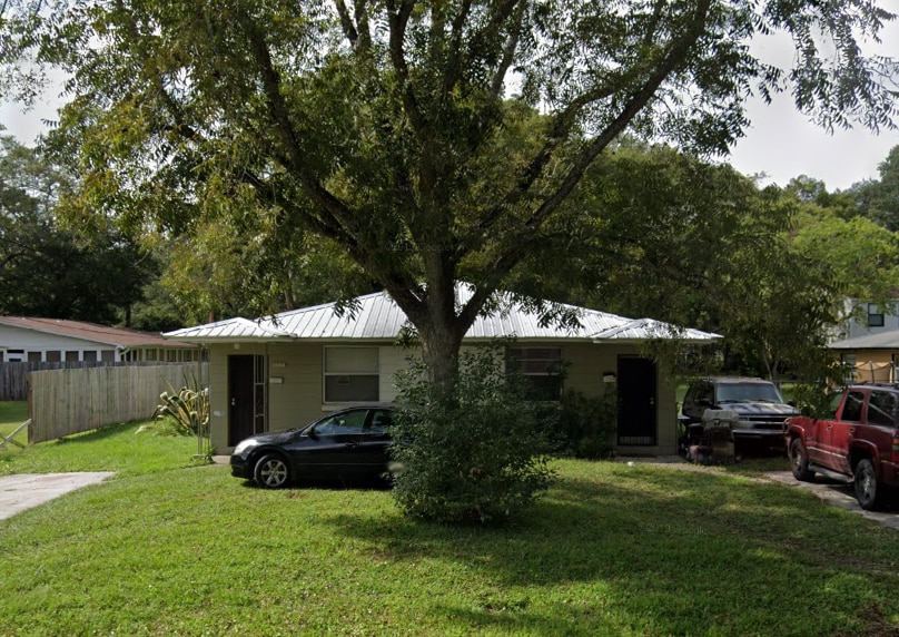 Building Photo - 1064 Huron St