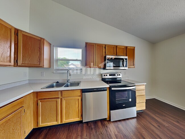 Foto del edificio - 5223 Waterton Lakes Dr