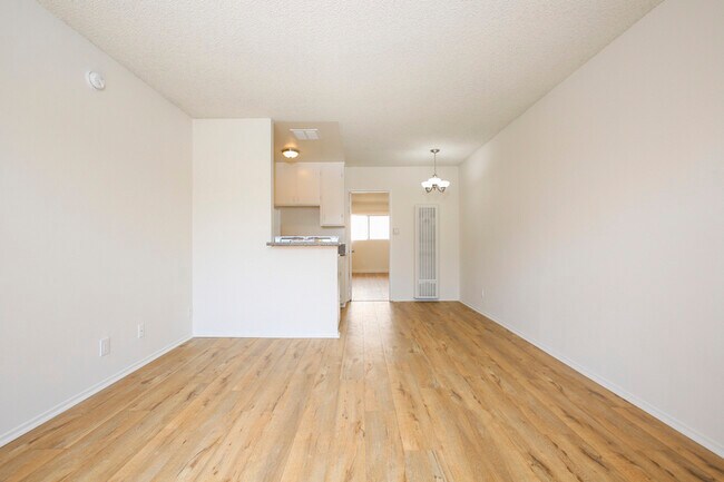 Foto del edificio - 12456 Culver Blvd