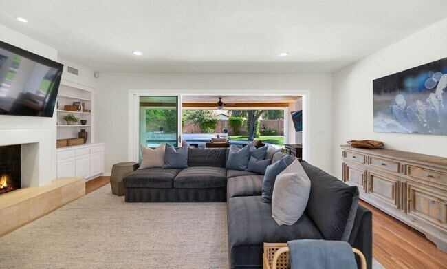 Foto del edificio - Rates Vary: $12,495 - $24,995