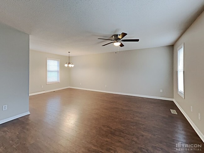Building Photo - 114 Ivy Brook Dr
