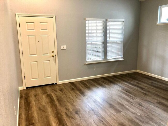 Building Photo - 7563 Shelby St