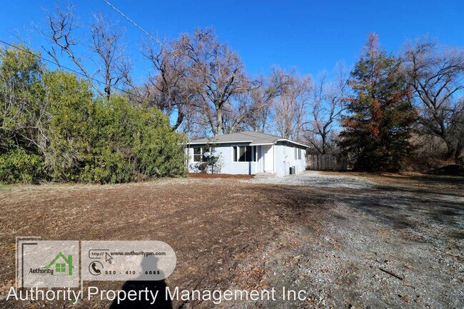 Foto del edificio - 3 br, 1 bath House - 5499 Balls Ferry Road