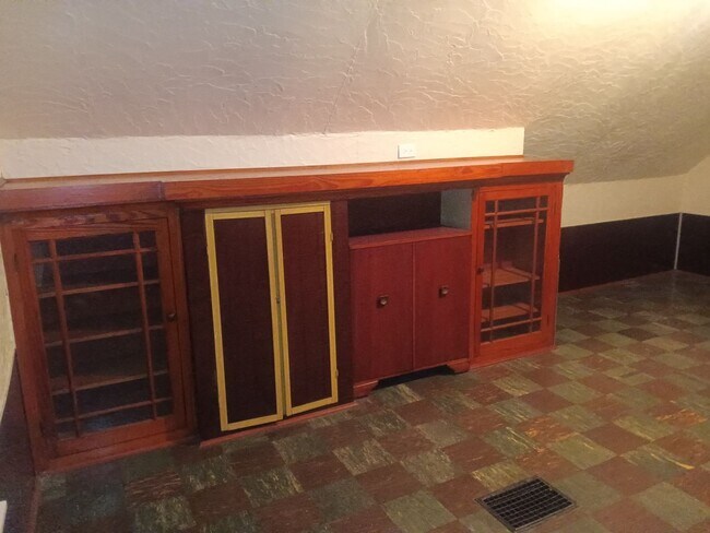 Foto del edificio - RENT SPECIAL! 1/2 OFF FIRST MONTH RENT! 3 ...