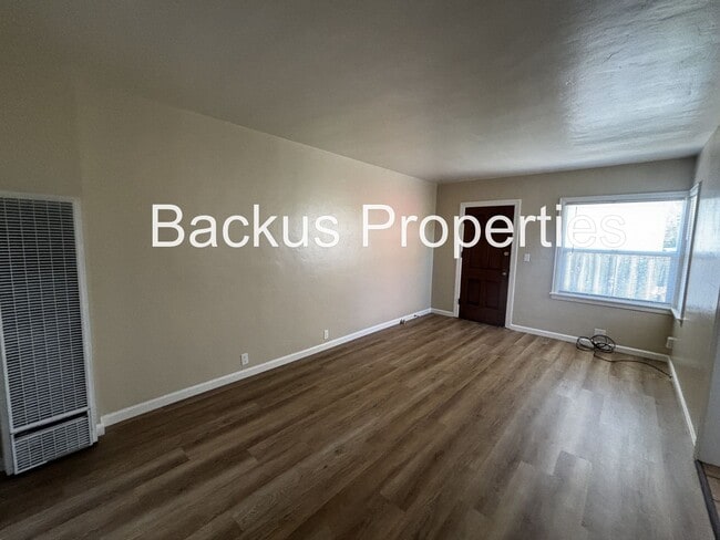 Building Photo - 155 Archer St